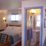 Primrose - Small open concept with queen bed